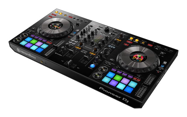 Dj outlet plug in